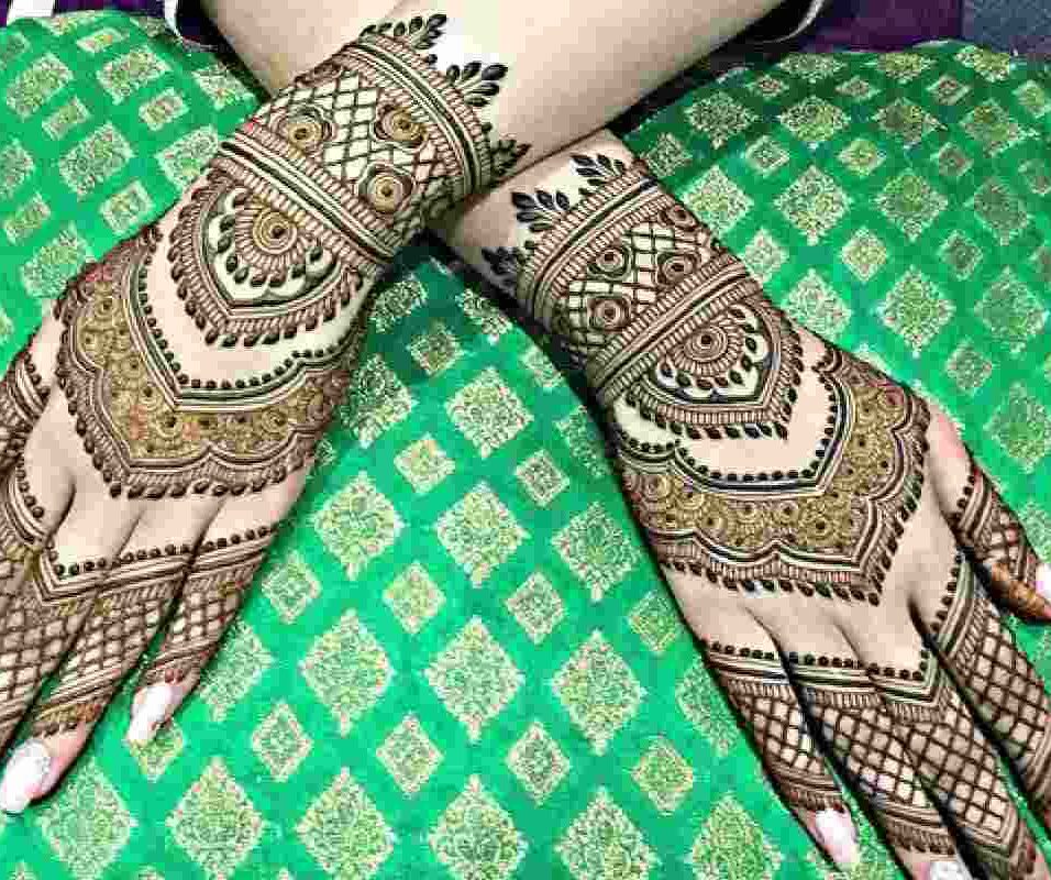 Bridal Mehndi Design Simple Back Hand (11)