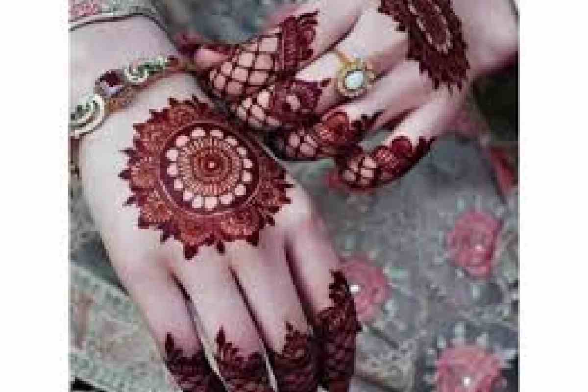 Gol Tikki Mehndi Design Back Hand (6)