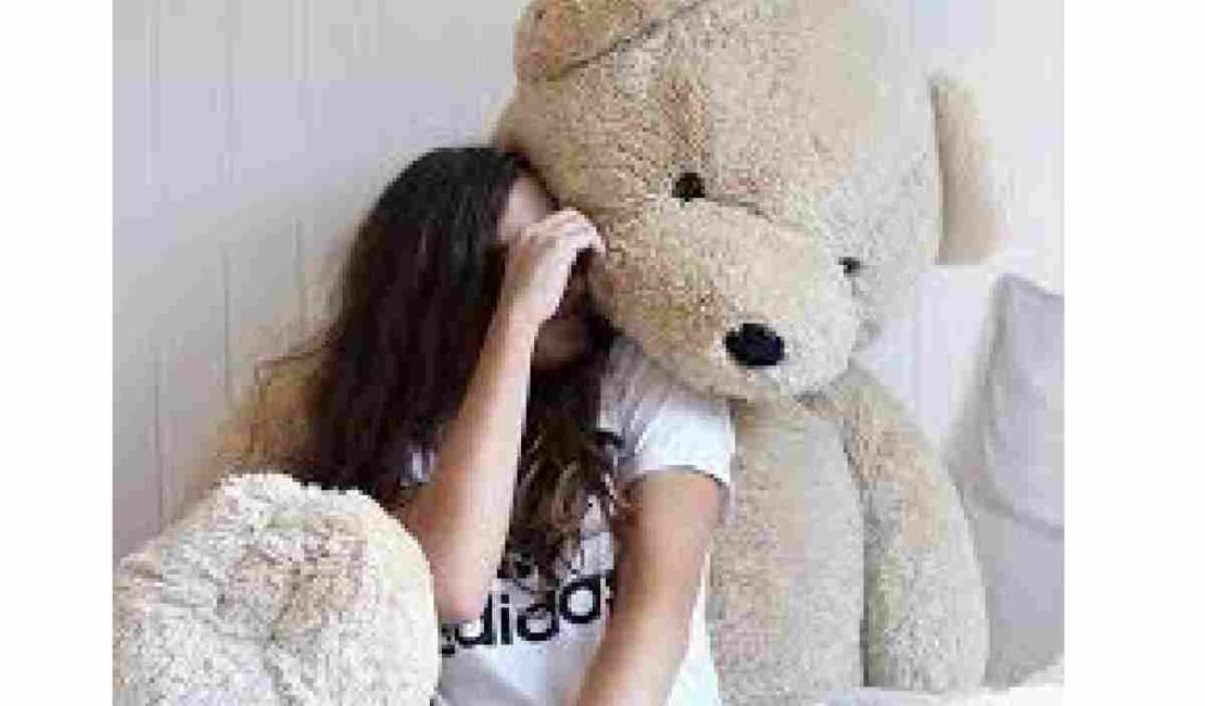 Instagram Girl With Teddy Bear Profile Pic (9)