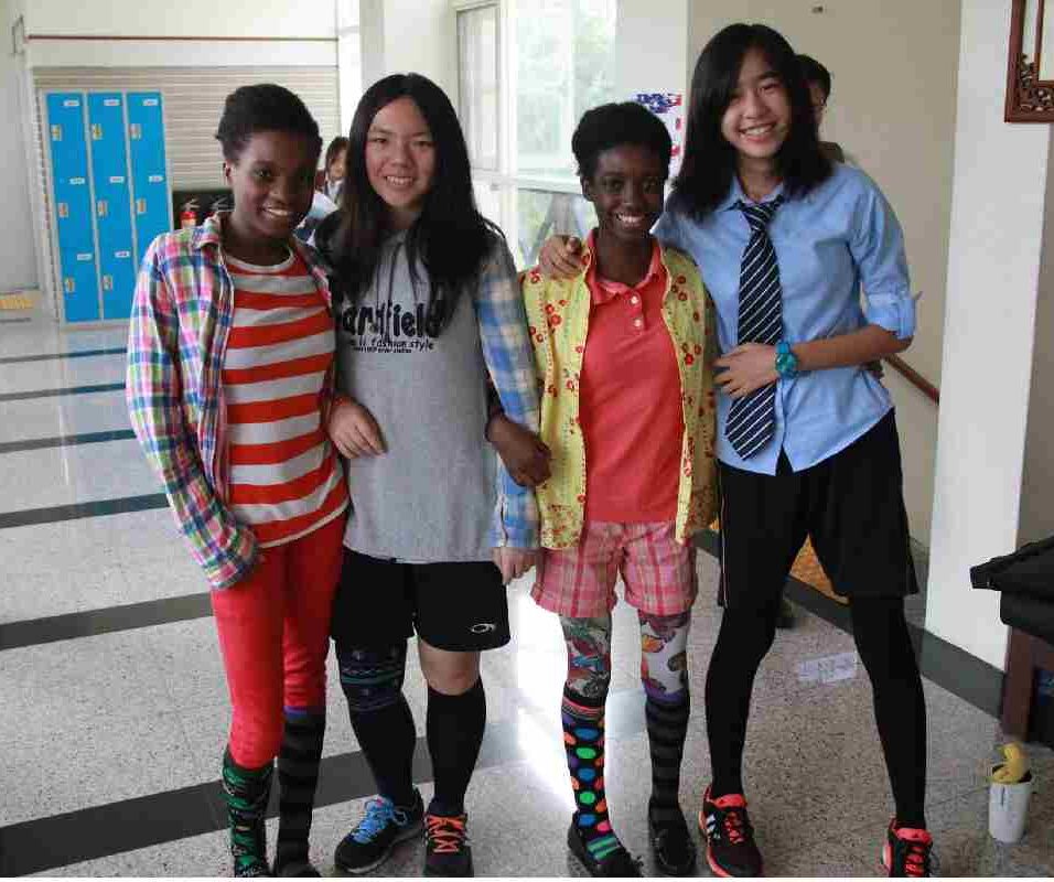 Mismatch Day Ideas for Girls in College (7)