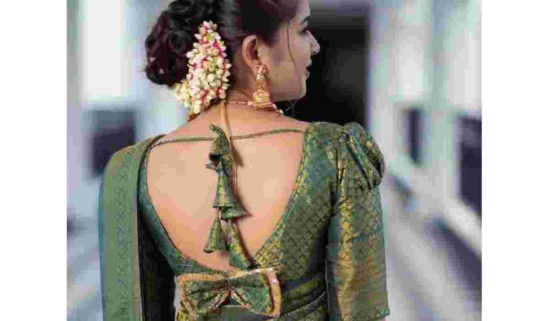 Traditional Back Neck Latest Blouse Designs (11)