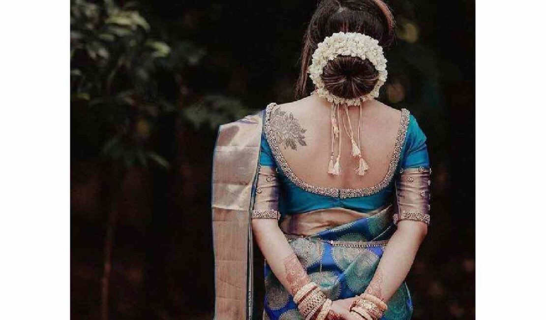 Traditional Back Neck Latest Blouse Designs (12)