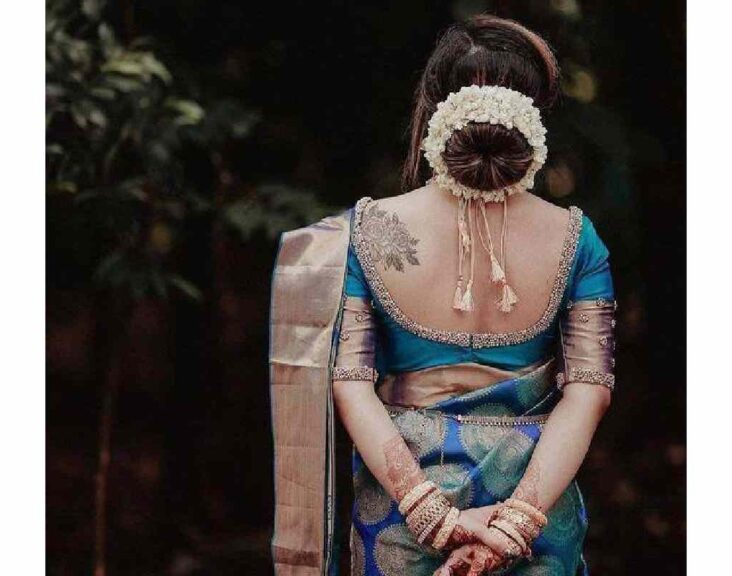 Traditional Back Neck Latest Blouse Designs (12)