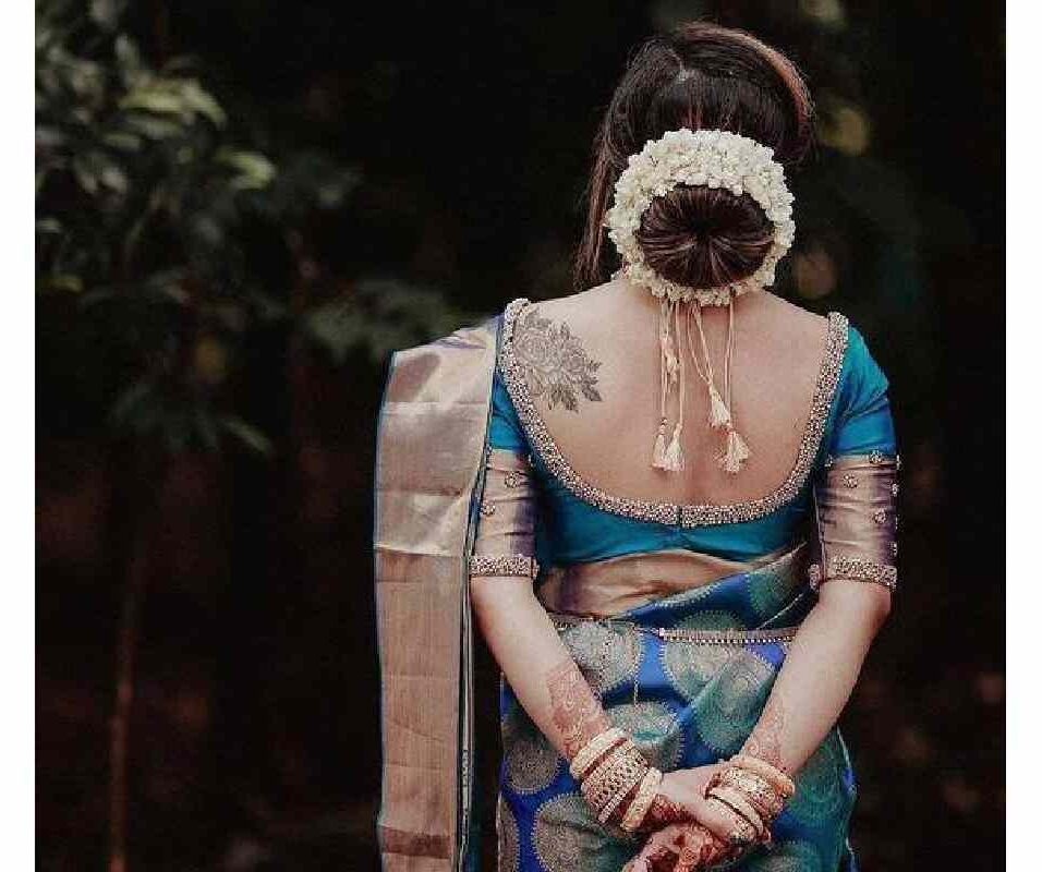 Traditional Back Neck Latest Blouse Designs (12)