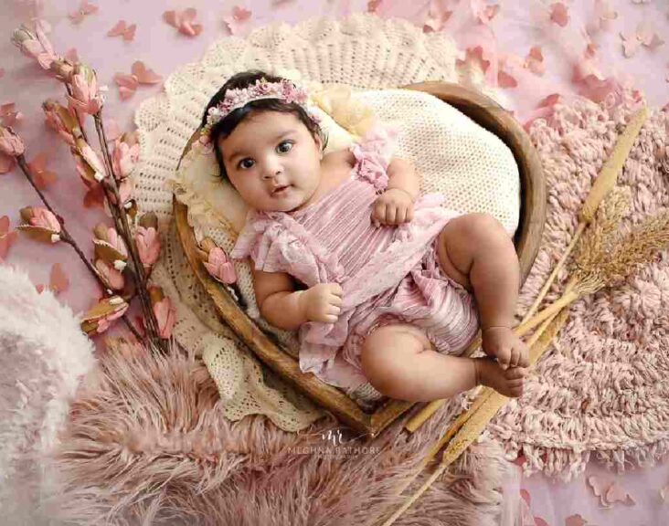 one month baby girl photoshoot ideas