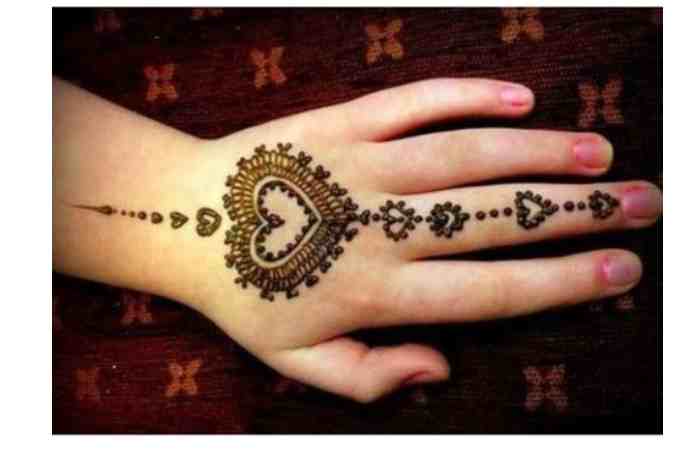 best mehndi designs for kids front hand